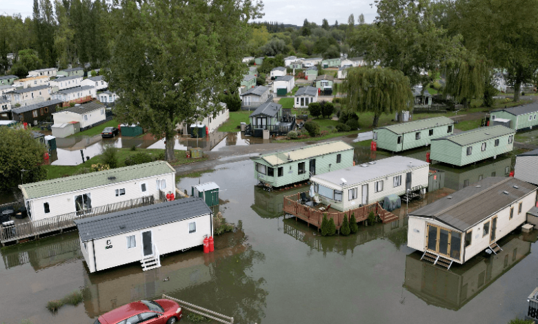 uk flood alerts environment agency raises alarm as more heavy rain expected