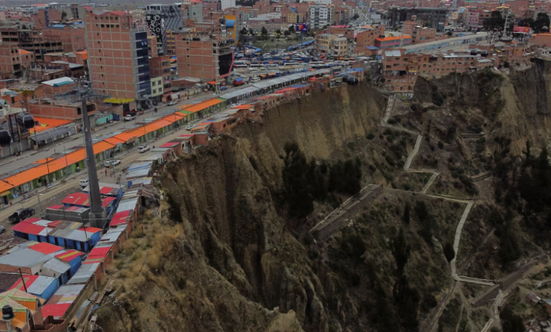 Suicide Homes:Life on the Edge in Bolivia