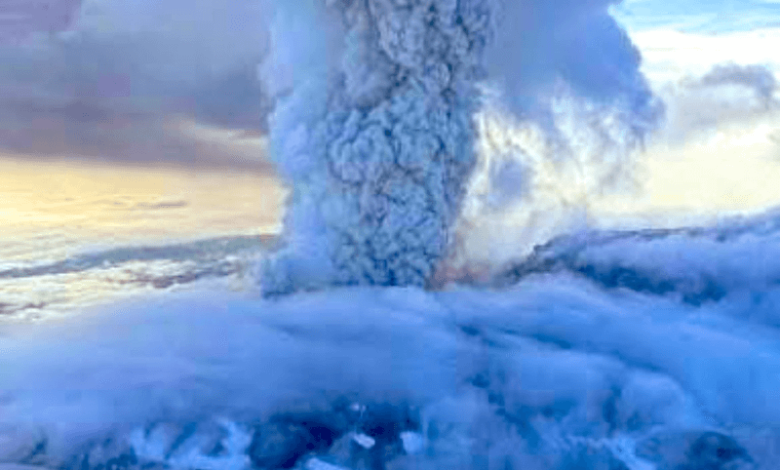 krasheninnikov volcano erupting