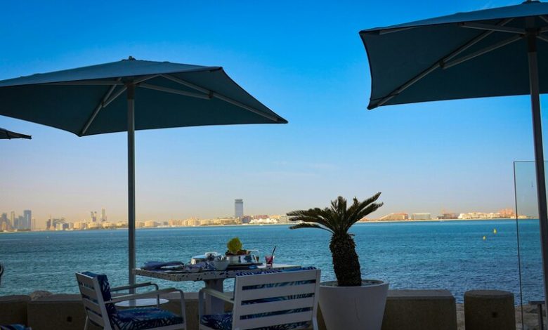 Sea-view restaurants