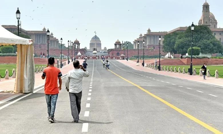 How Rising Heat Quietly Affects Decision Making in Delhi How Rising Heat Quietly Affects Decision Making in Delhi