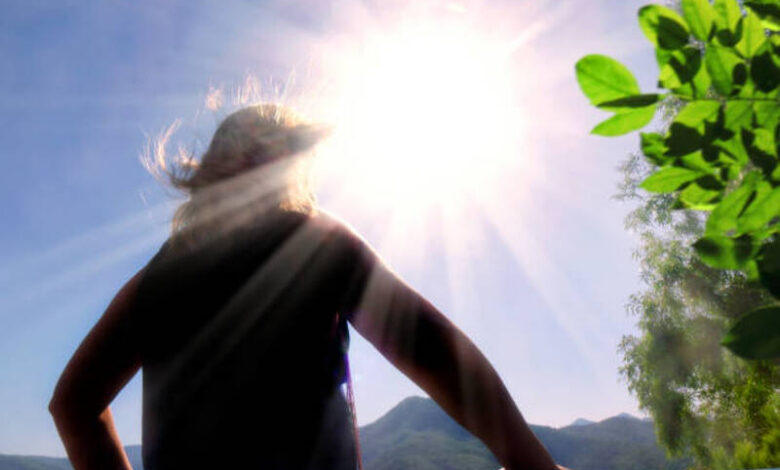 Bright sun with UV rays hitting UV index meaning with sun exposure levels and skin protection guide