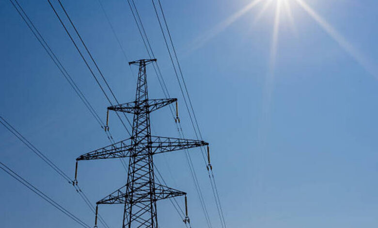 Heatwaves Affect Internet and Po Heatwaves Affect Internet and Power Infrastructure