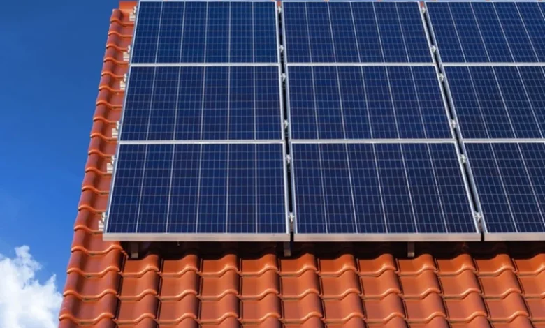 Rooftop Solar Panel Is Generating Less Power in a Heatwave Rooftop Solar Panel Is Generating Less Power in a Heatwave