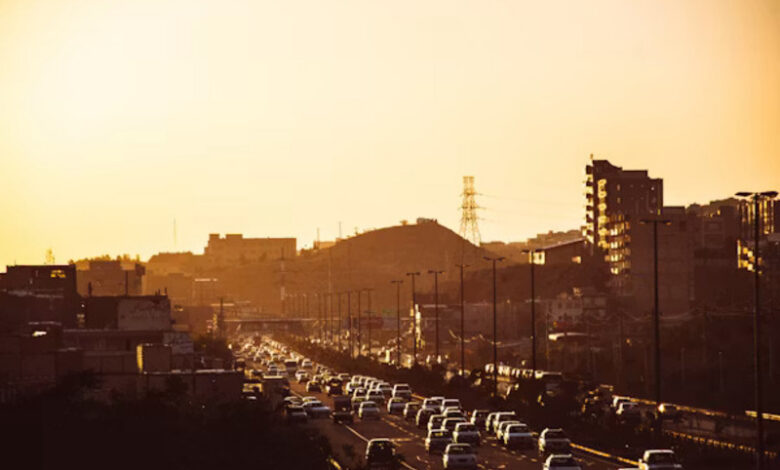 photo 1668267232722 5594ce17a9d0 1 Car Overheats in Summer Traffic