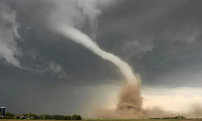 Untitled design 2026 08 01T205303.902 Illinois tornado record