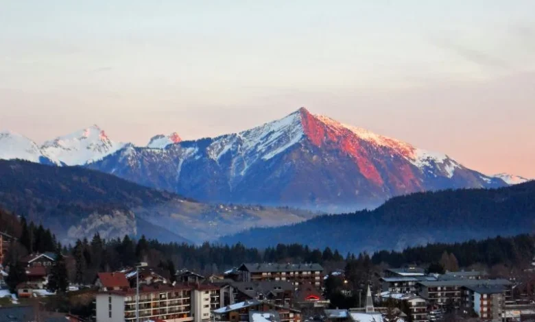 Swiss glaciers shrink