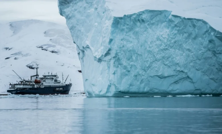 Arctic shipping routes
